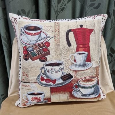 Fata de perna, model cu ibric si cafea
