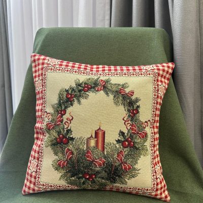 Față de pernă decorativă-coroniță și lumânări de Crăciun
