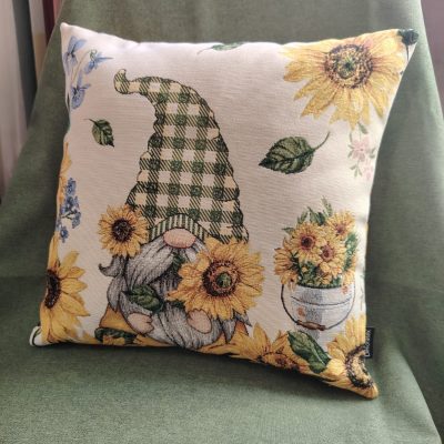 Față de pernă decorativă-cu gnom si floarea soarelui in stil rustic